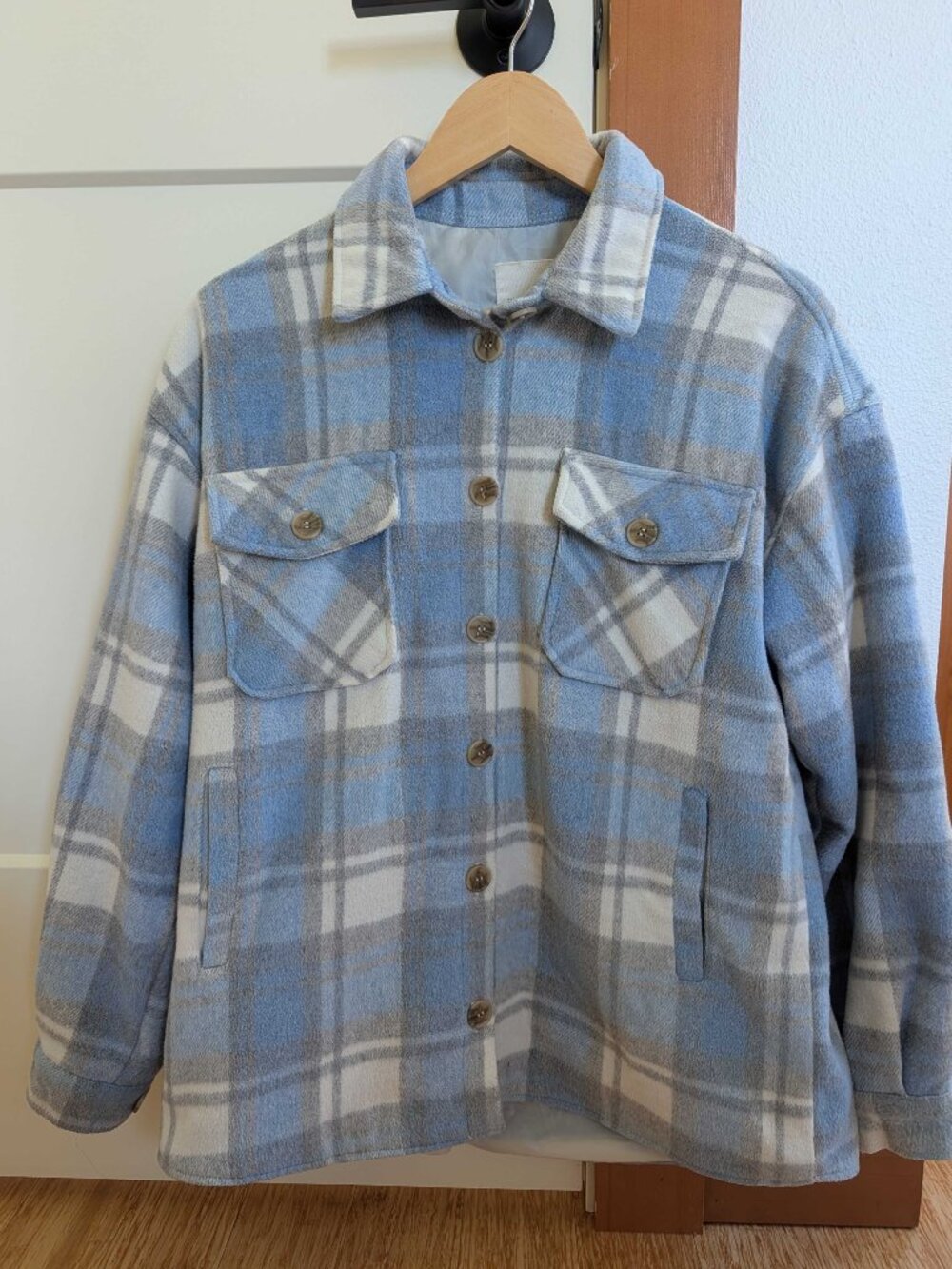 Thread & Supply White & Blue Plaid Shacket Jacket Size Small